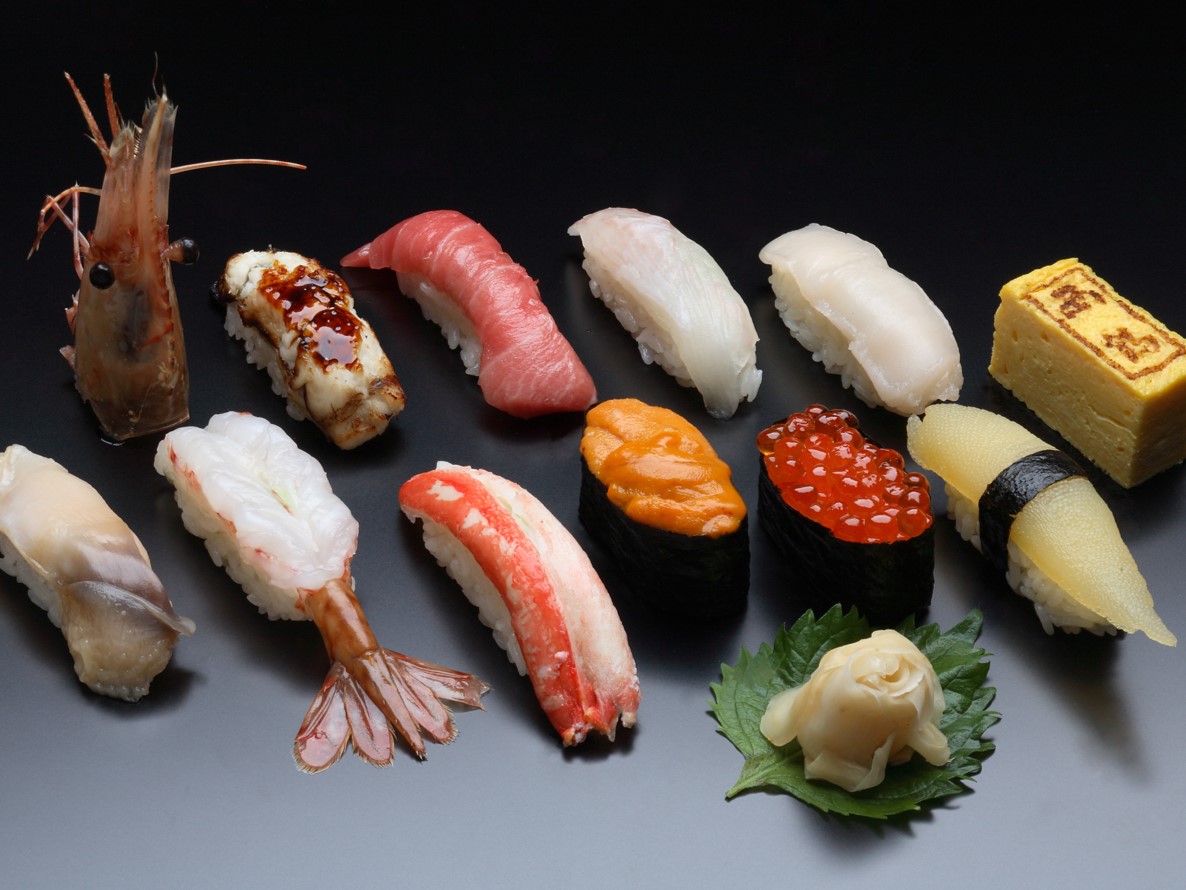 【握り寿司】
熟練の職人技が光る逸品