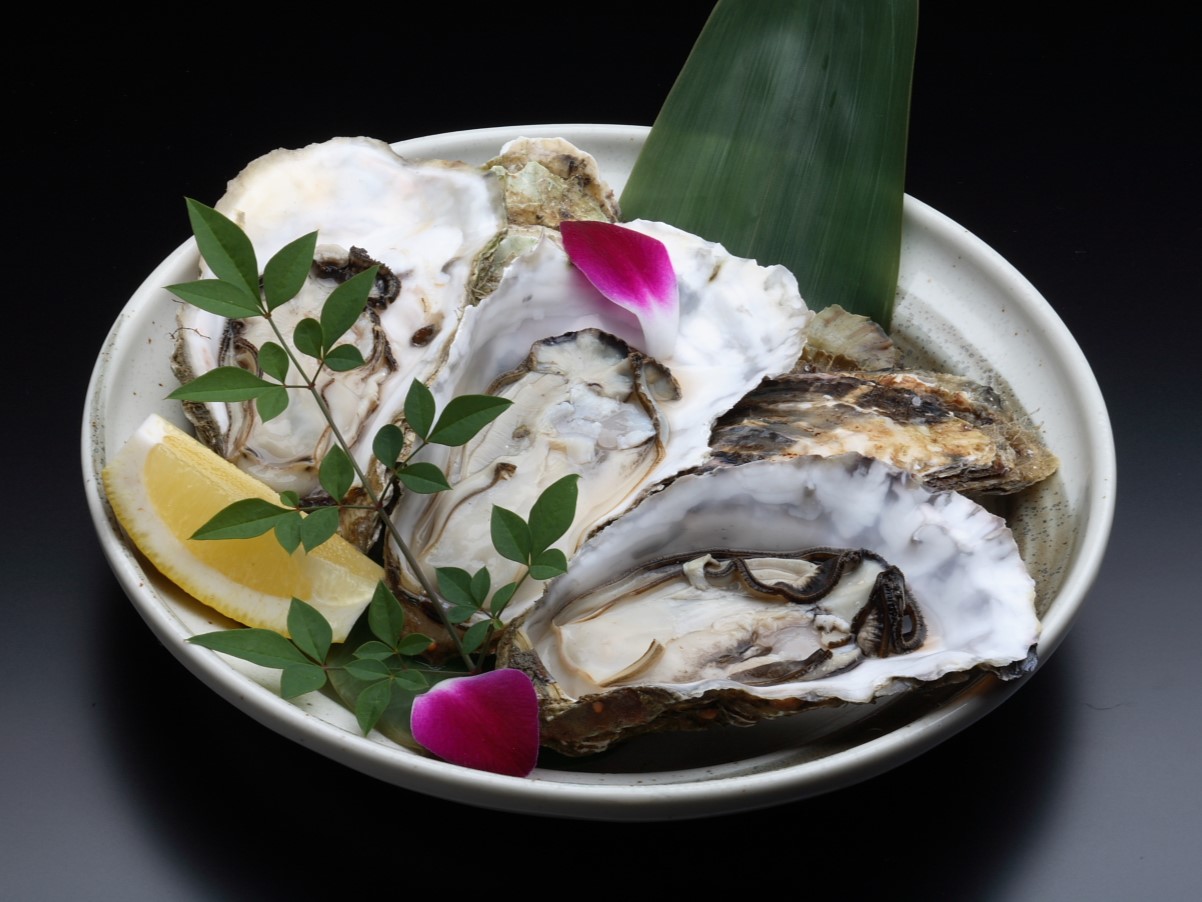 【旬のお料理】
お酒のアテにも嬉しい”かき”