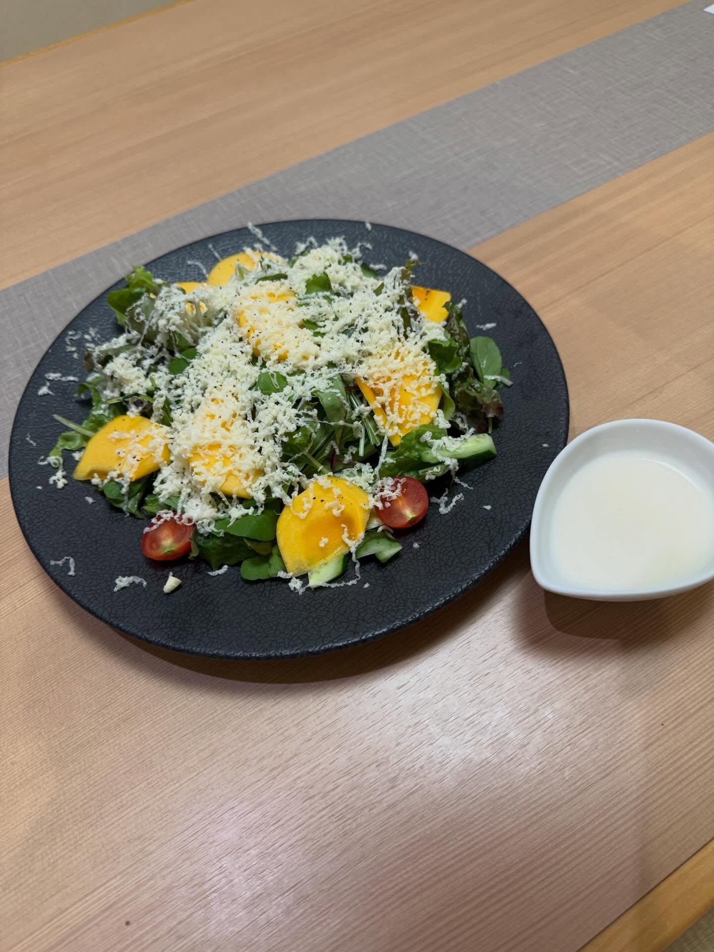 【すすきの×和食x忘年会x子連れxお子様】22時30分まで営業中です「柿とチーズのサラダ」《西鶴 狸小路店》restau…