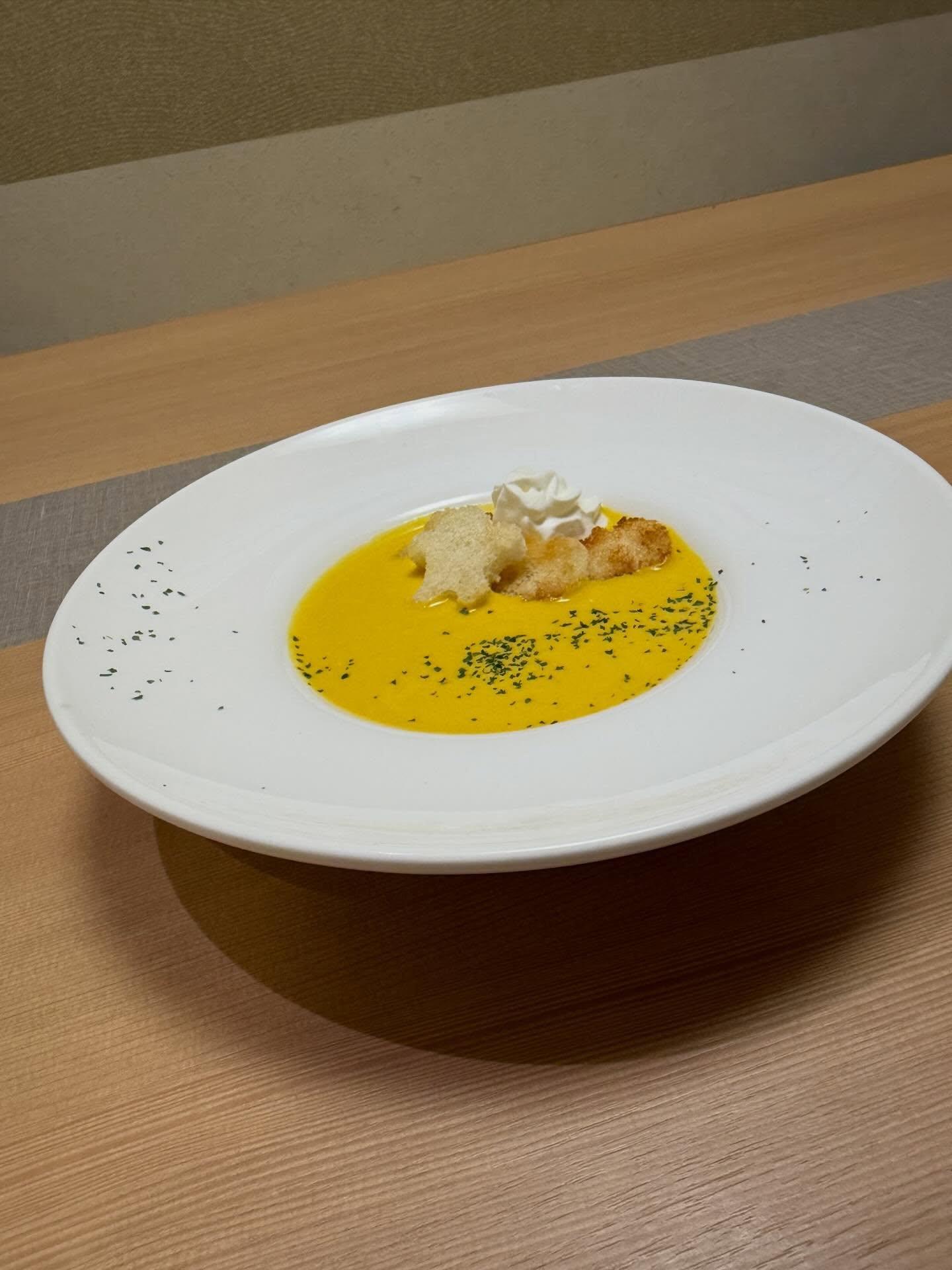 【狸小路×海鮮x忘年会】本日のおすすめ「カボチャのポタージュ」《西鶴 狸小路店》restaurants/sushi/om…